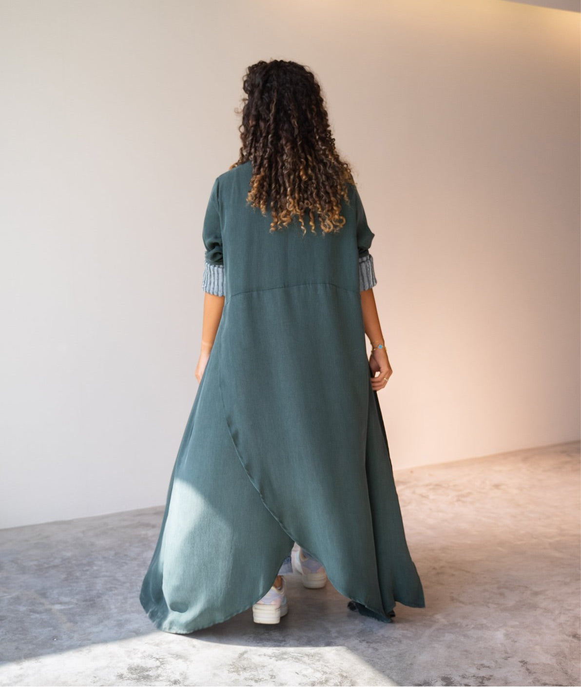 The Sadie Abaya - Luxurious lightweight Silk - The Untitled Project