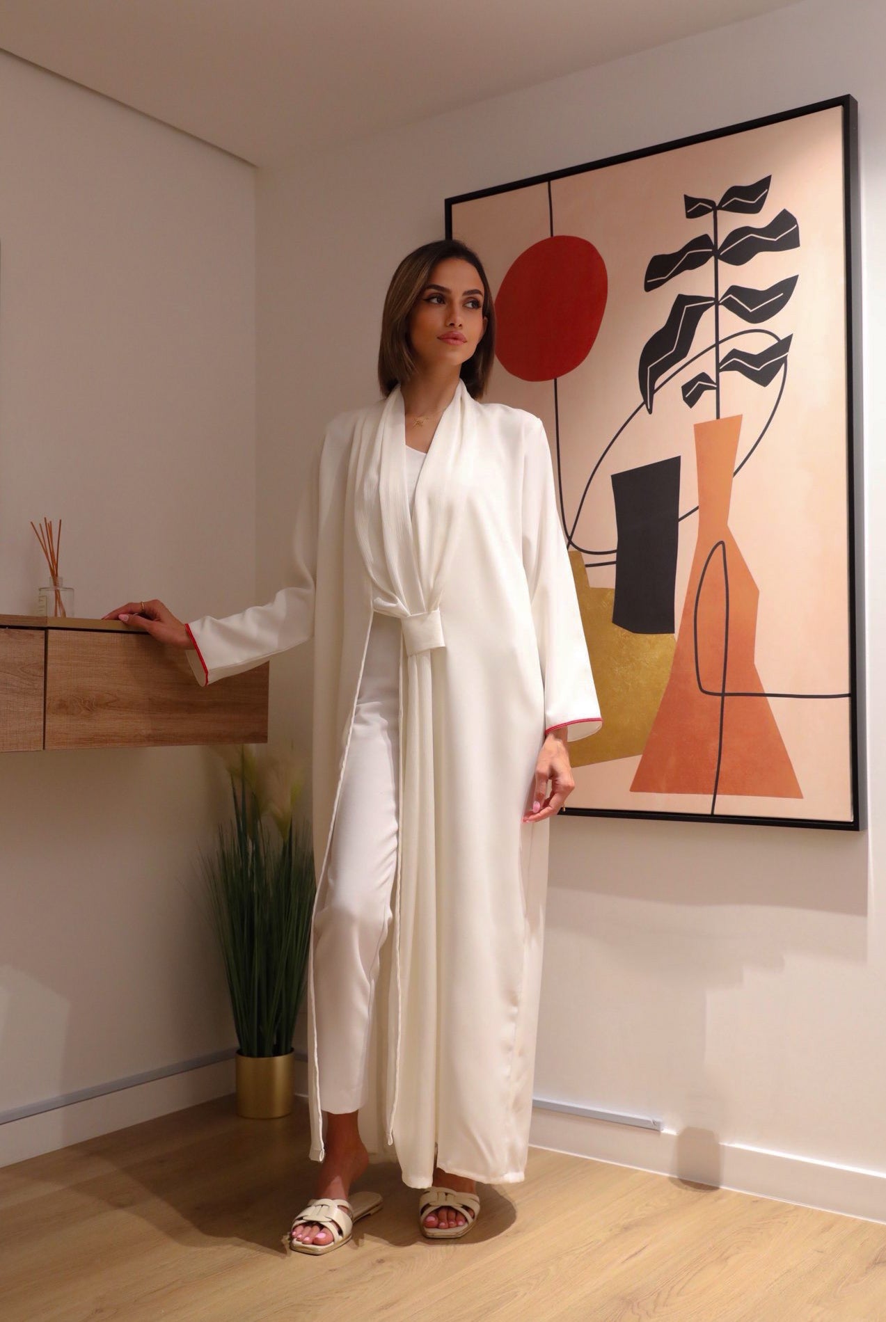 Load image into Gallery viewer, Cupid&amp;#39;s Favourite Abaya - Slim Fit Style
