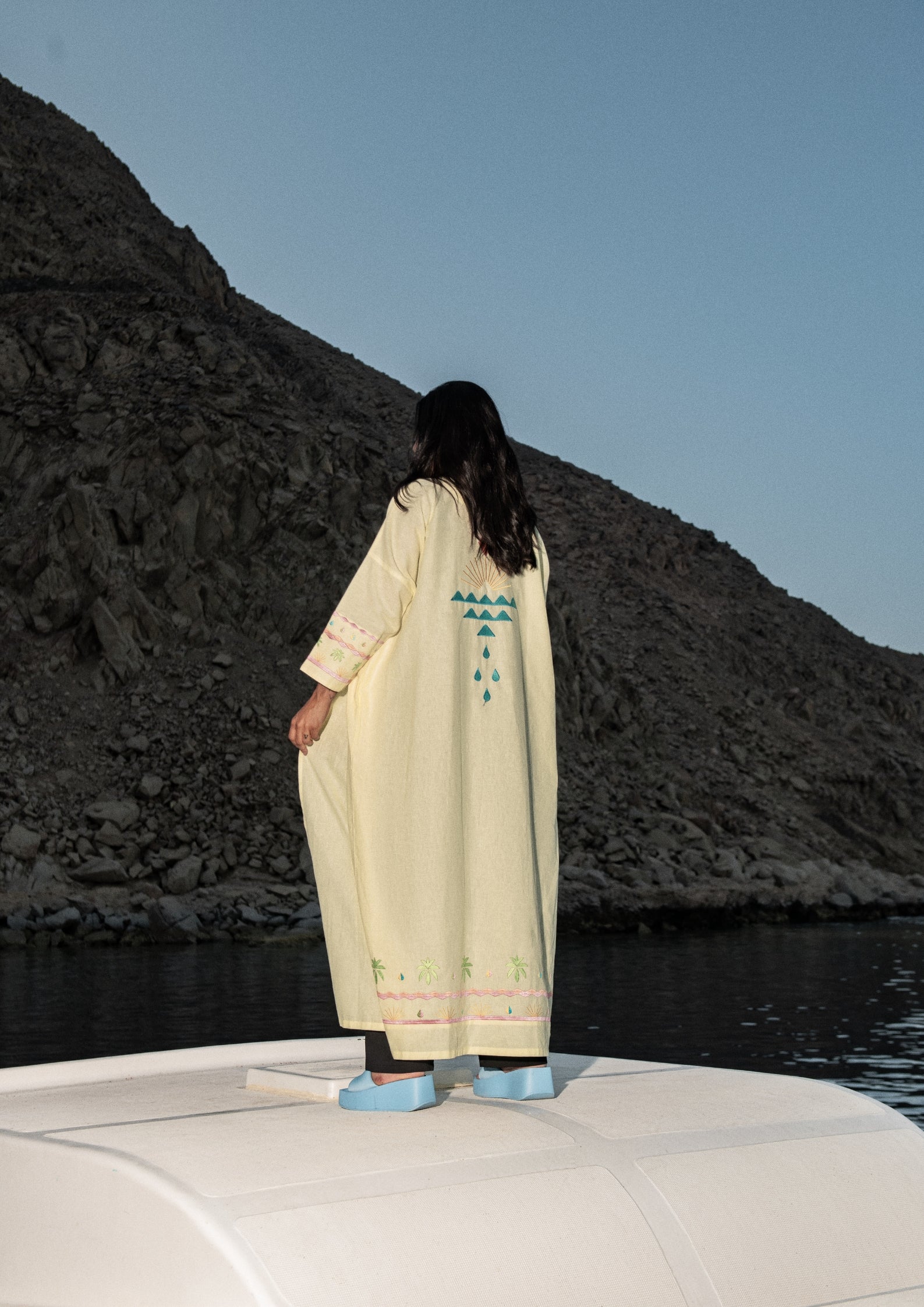 The Luminous Lemon ABAYA  + scarf SET - Online Shopping - The Untitled Project