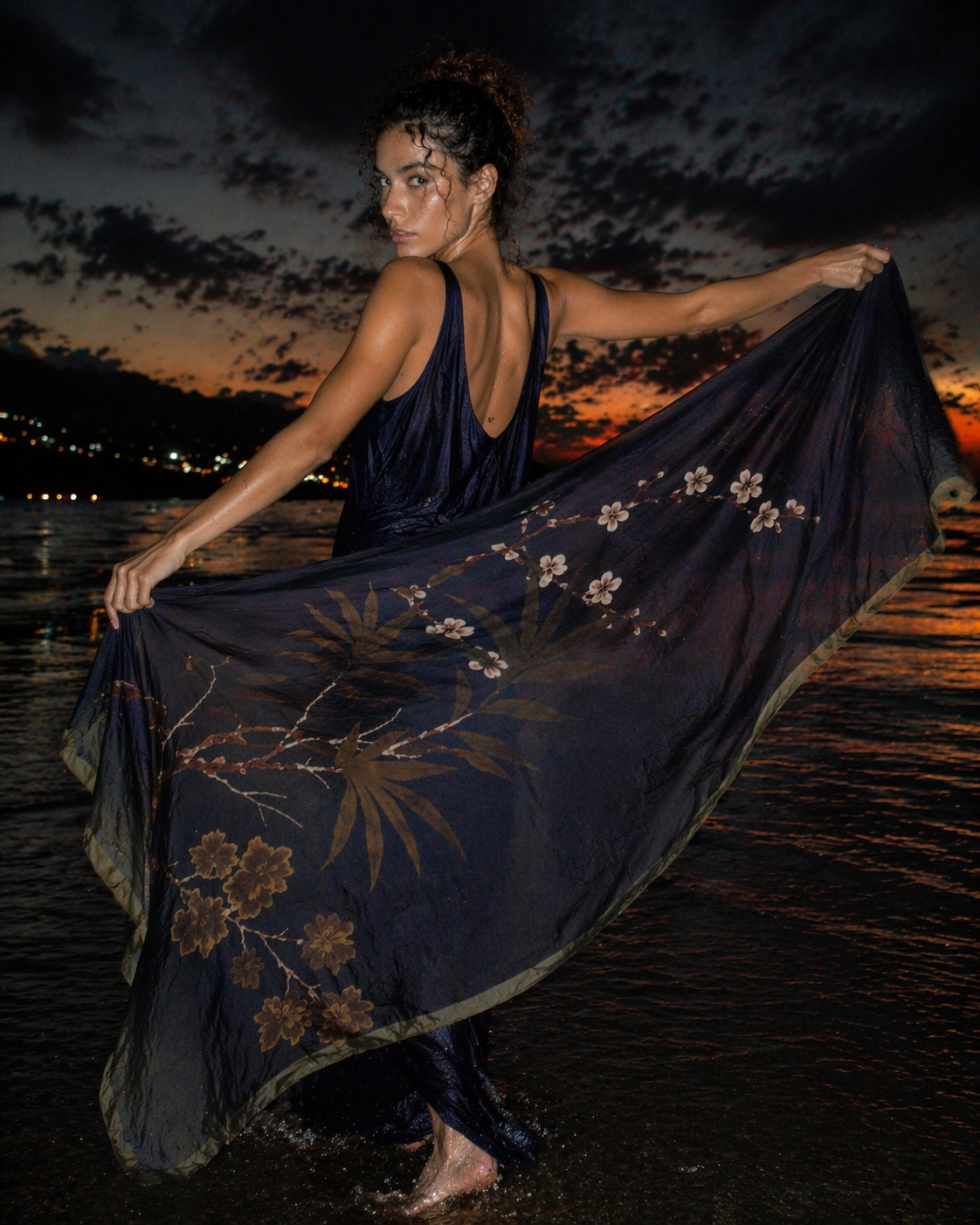 Close view of a brown and navy patterned kimono abaya