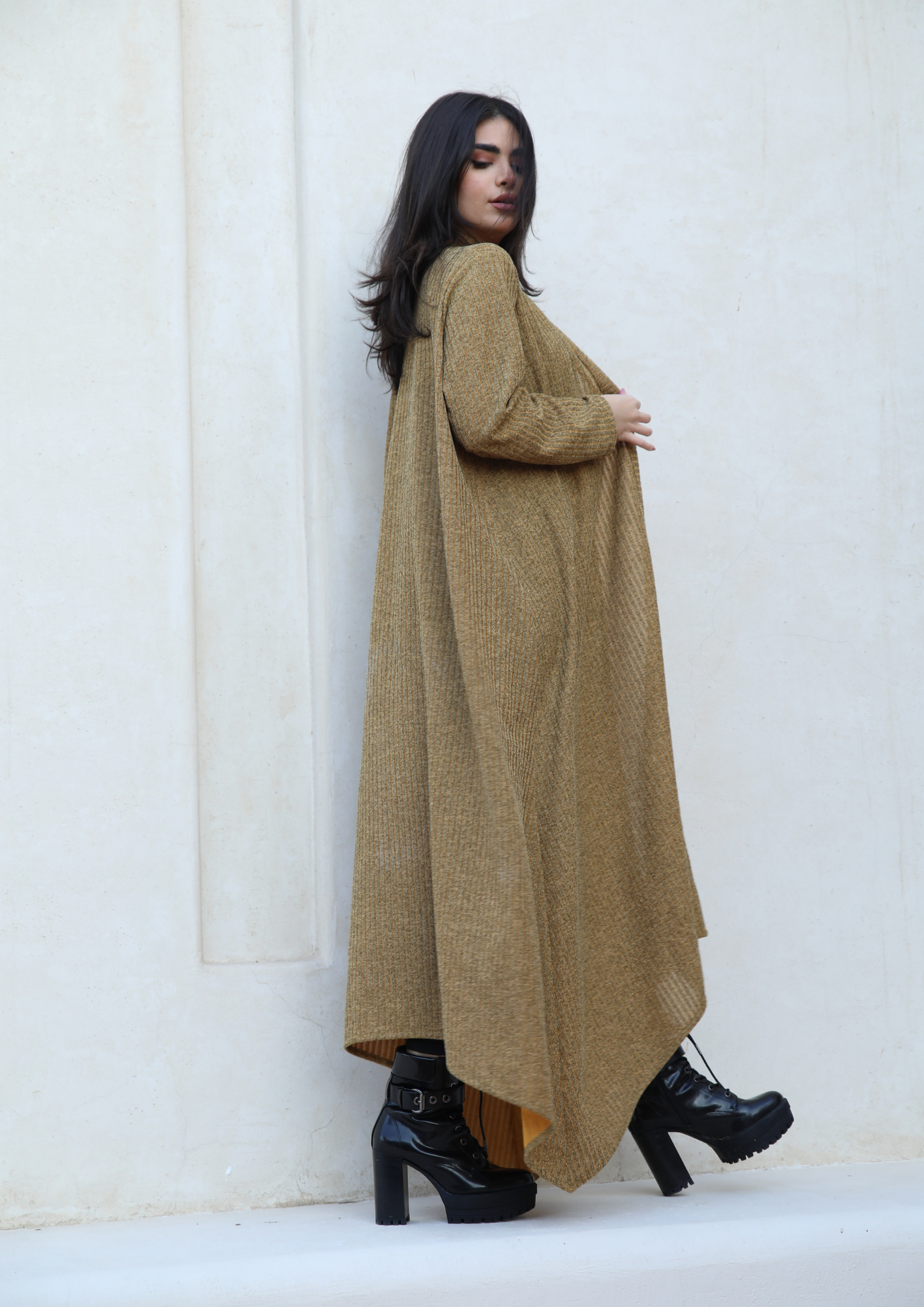 The Retro Abaya - Soft yet bold - The Untitled Project