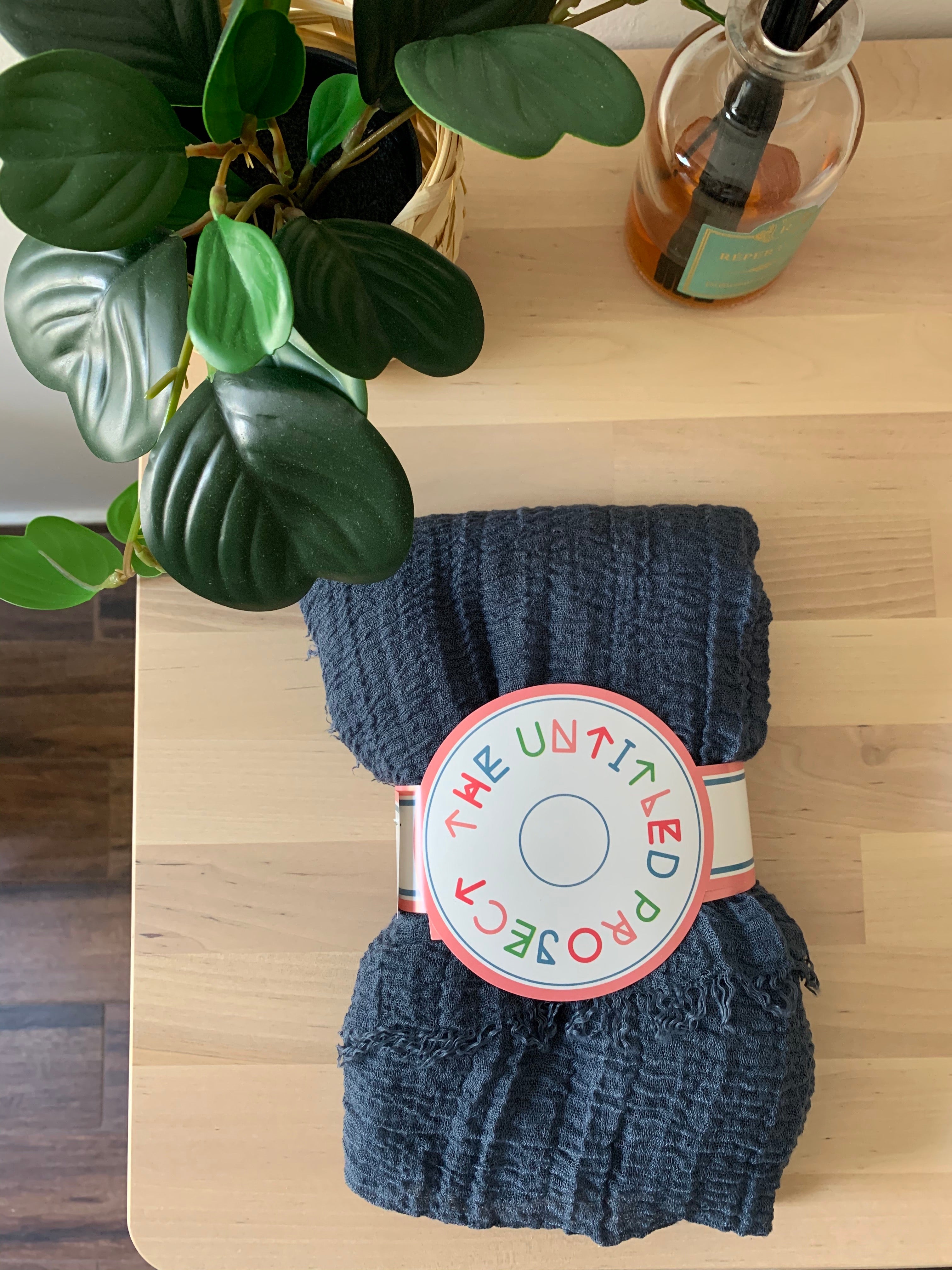 Just on time - Crinkle Organic Cotton Scarf - Online Shopping - The Untitled Project