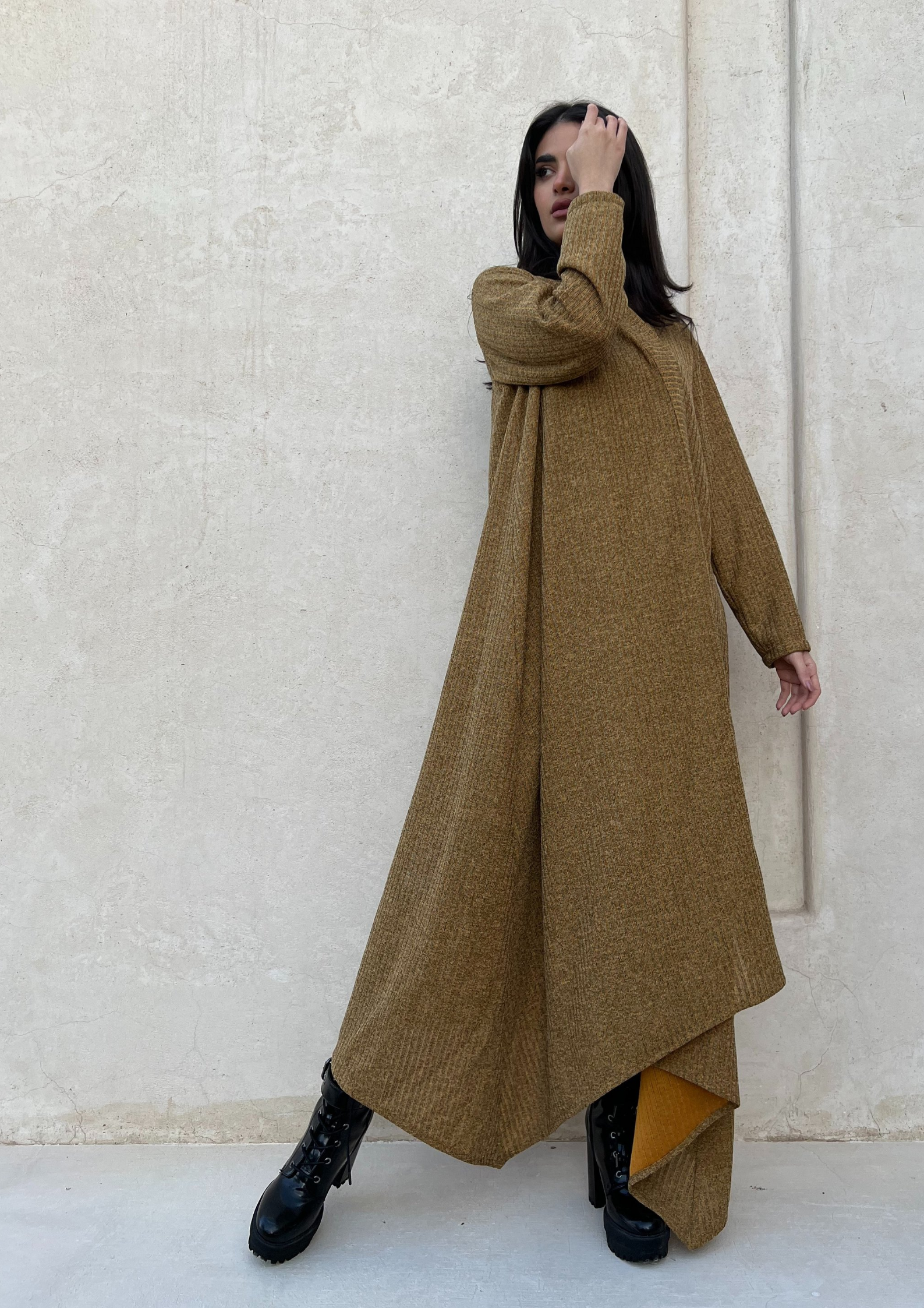 The Retro Abaya - Soft yet bold - The Untitled Project