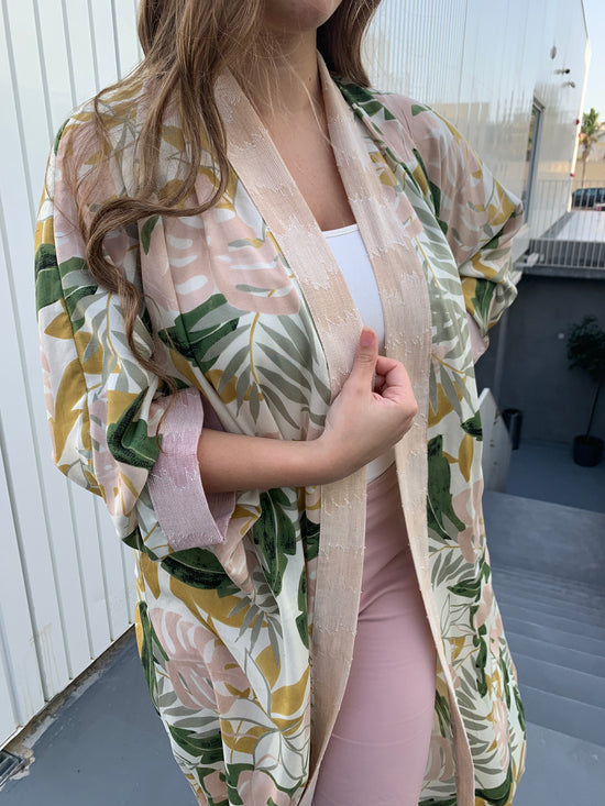 The Shades of leaves - Beige kimono - Online Shopping - The Untitled Project
