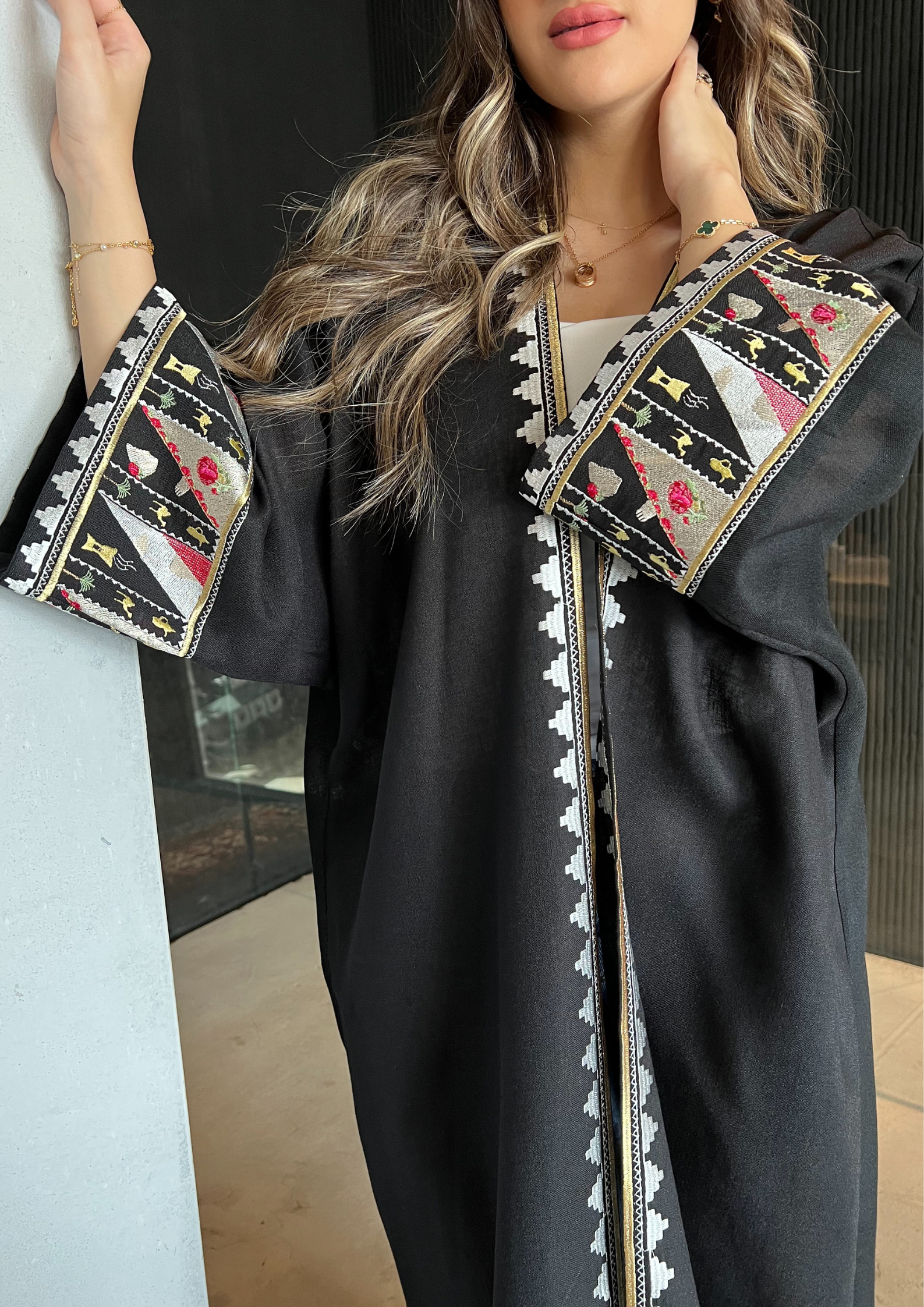 Bint Al-Arab - Saudi National Abaya Set - Online Shopping - The Untitled Project